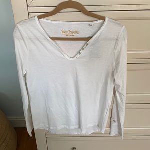 BNWT Best Mountain long sleeve v-neck tee
